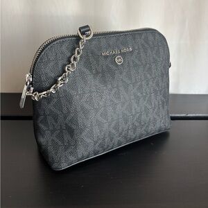 Michael Kors Jet Set Black Crossbody Bag • Chain Strap • Like New